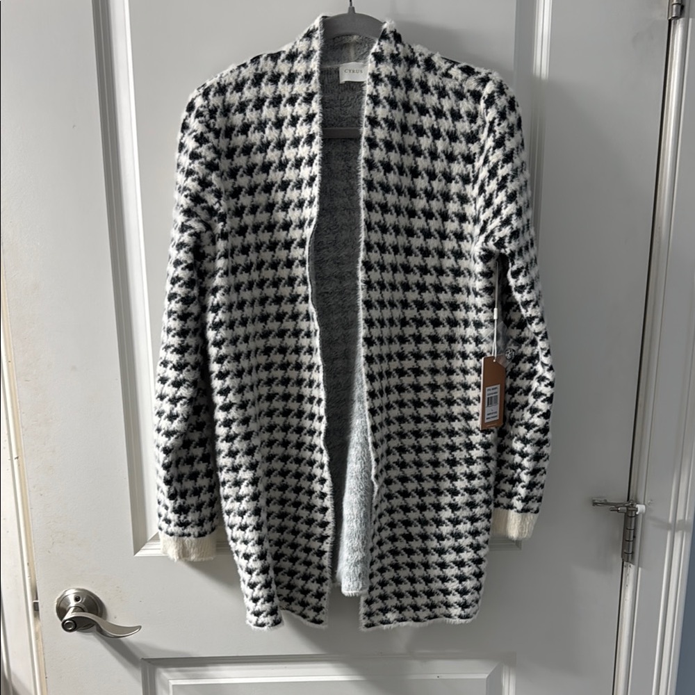 Black and White Houndstooth Cardigan